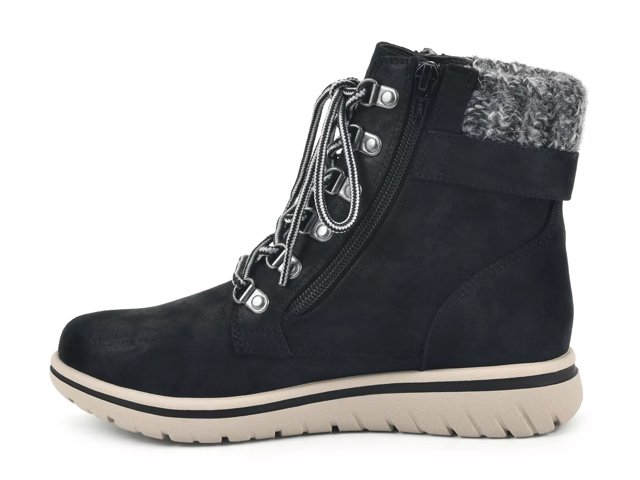 Hearty Hiking Boot - Women's
