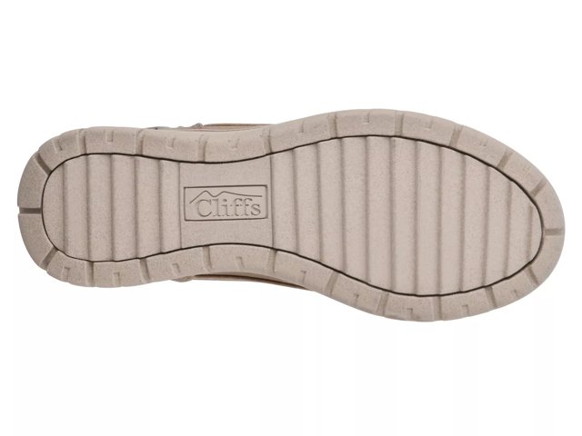 Hearty Hiking Boot - Women's