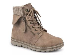 Click to shop women's beige snow & winter boots at DSW Designer Shoe Warehouse.