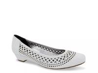 Tina Pump White view