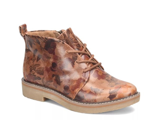 Rebeca Chukka Boot