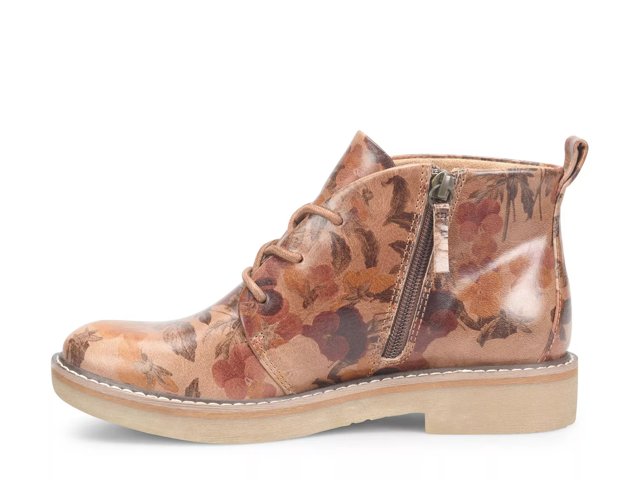 Rebeca Chukka Boot