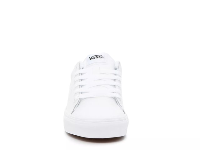 Seldan Sneaker - Women's