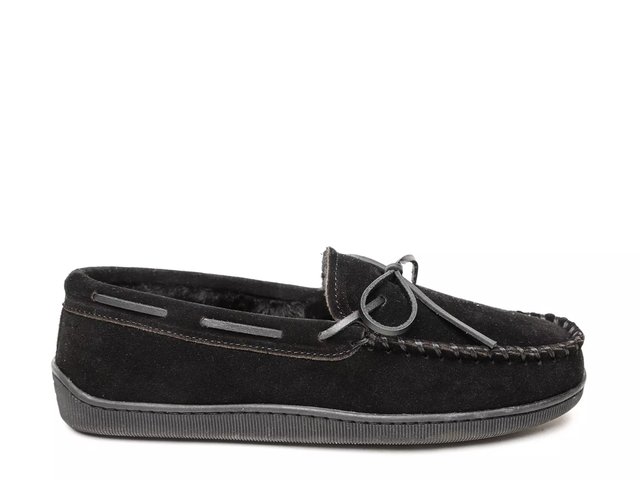 Minnetonka Pile Lined Hardsole Moccasin Slipper - Men
