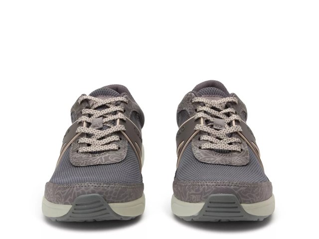 Qarma 2 Sneaker  - Women's