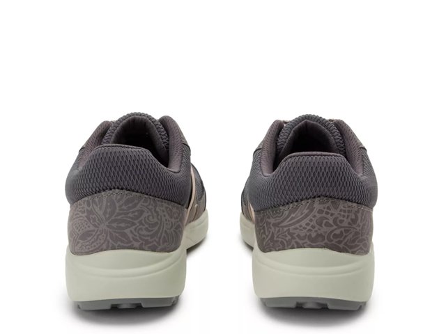 Qarma 2 Sneaker  - Women's