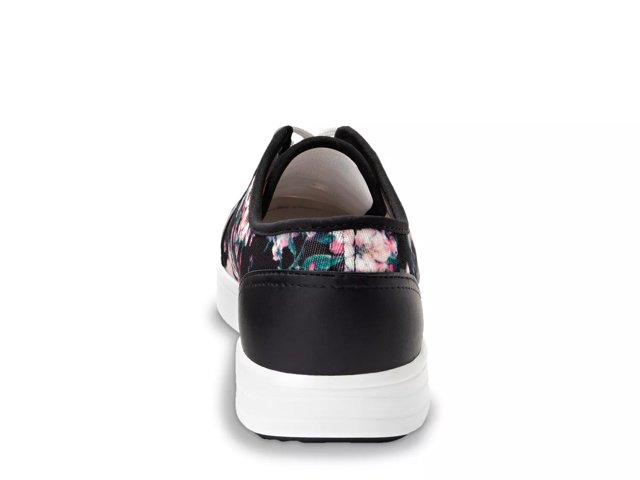 Sneaq Sneaker - Women's