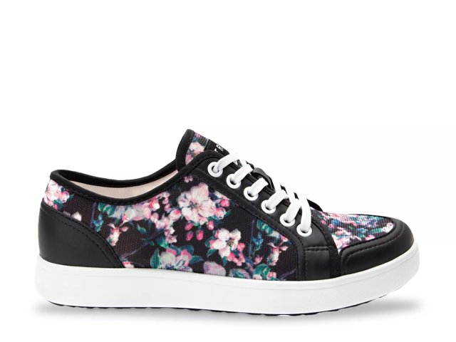 Sneaq Sneaker - Women's