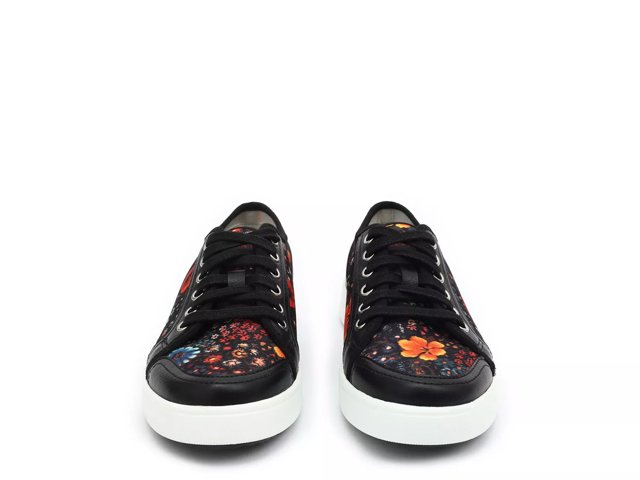 Sneaq Sneaker - Women's