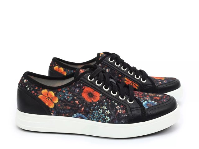 Sneaq Sneaker - Women's