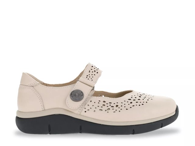 Selena Mary Jane Flat