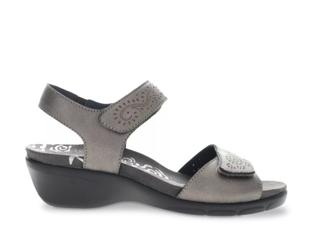 Wanda Sandal
