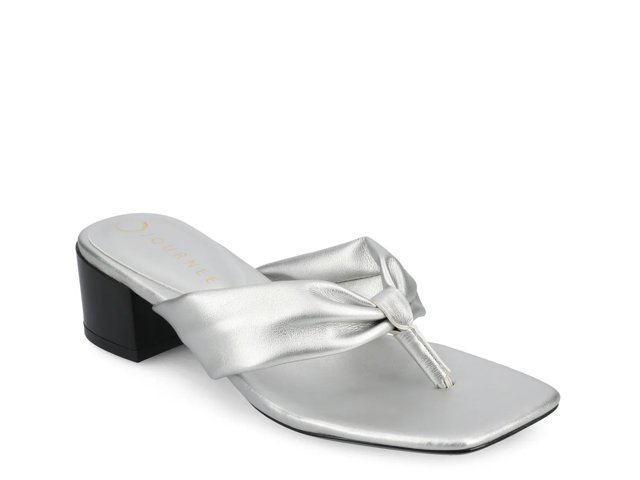 Seelah Sandal