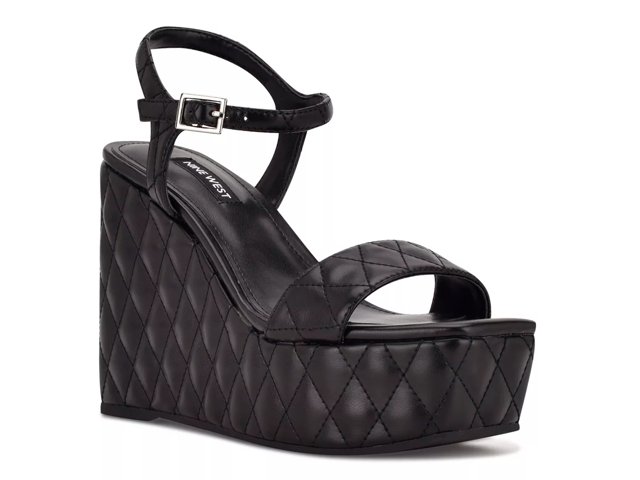 Nila Wedge Sandal