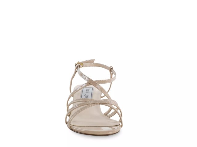 Eileen Sandal