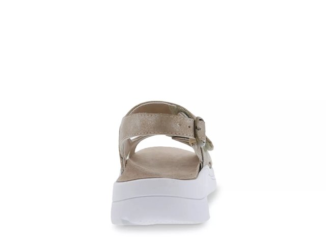 Selina Sandal