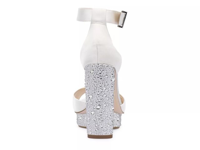 Everyn Platform Sandal