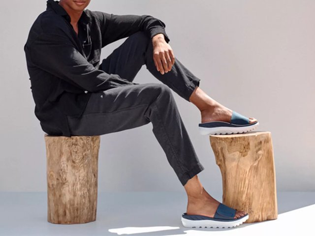 Vionic Rejuvenate Recovery Slide Sandal - Free Shipping | DSW