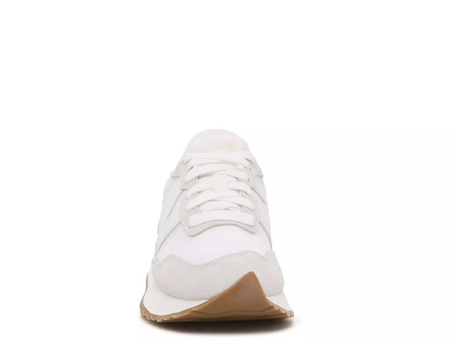 237 Sneaker - Women's