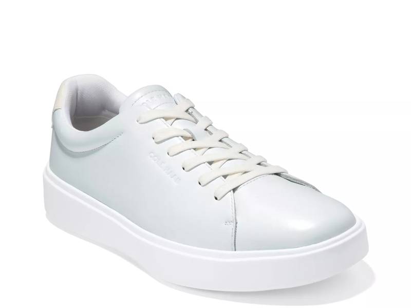 Grand Crosscourt Traveler Sneaker