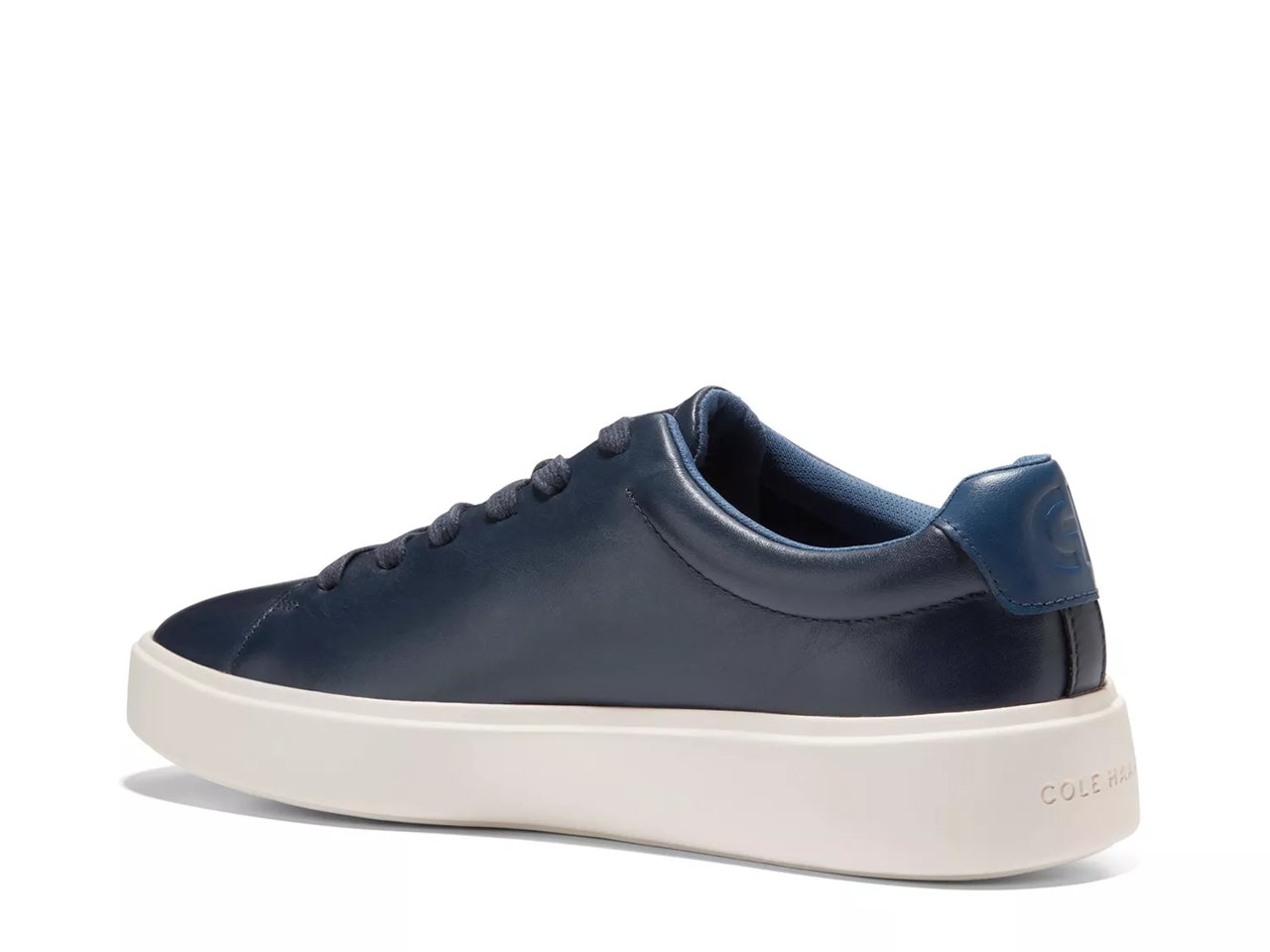 Grand Crosscourt Traveler Sneaker