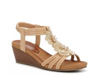 Flowering Wedge Sandal Beige/Gold view
