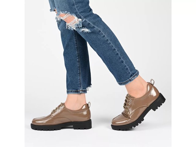 靴 P Journee Zina Oxford - Free Shipping | DSW