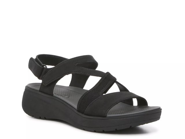 Tanya Sandal
