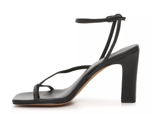 Qiana Sandal - Women's