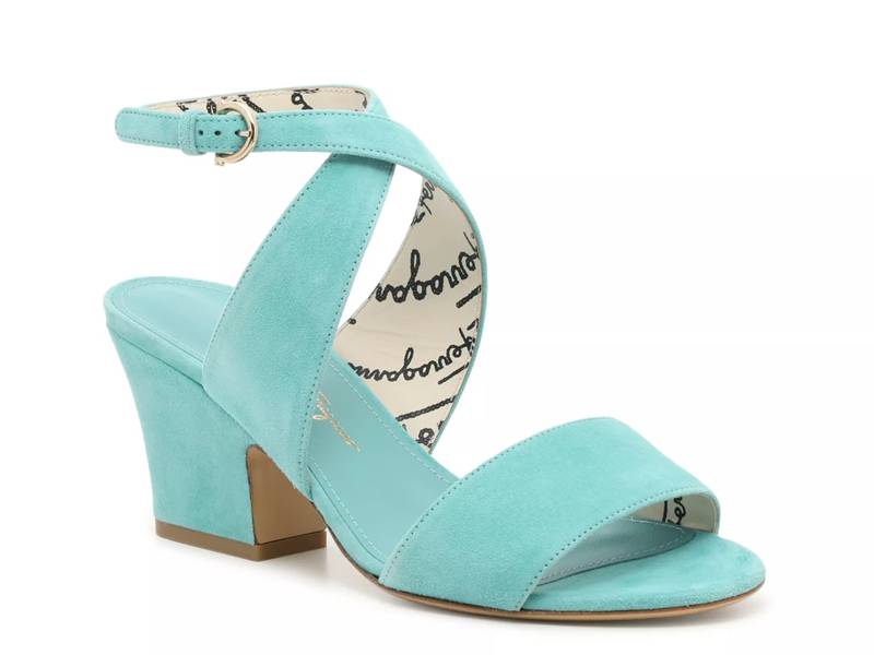 Sheena Sandal