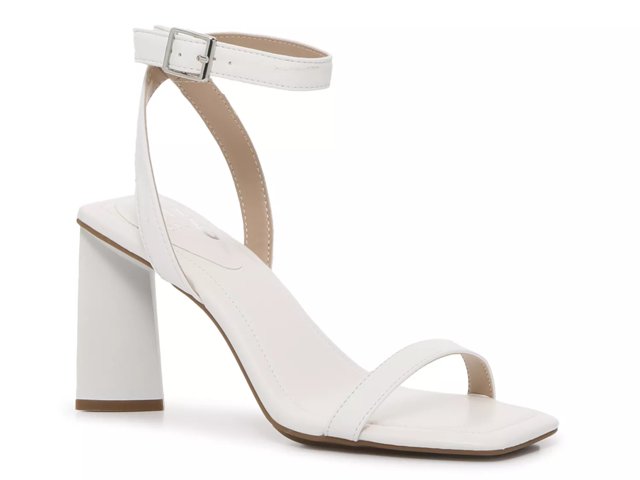 Alyanna Sandal