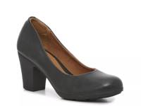 Naia Pump Black view