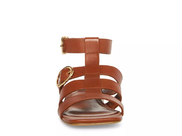 Aylin Sandal