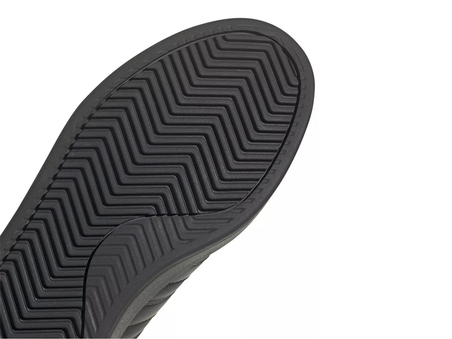 Grand Court Sneaker