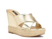 Hues Wedge Sandal Gold Metallic view