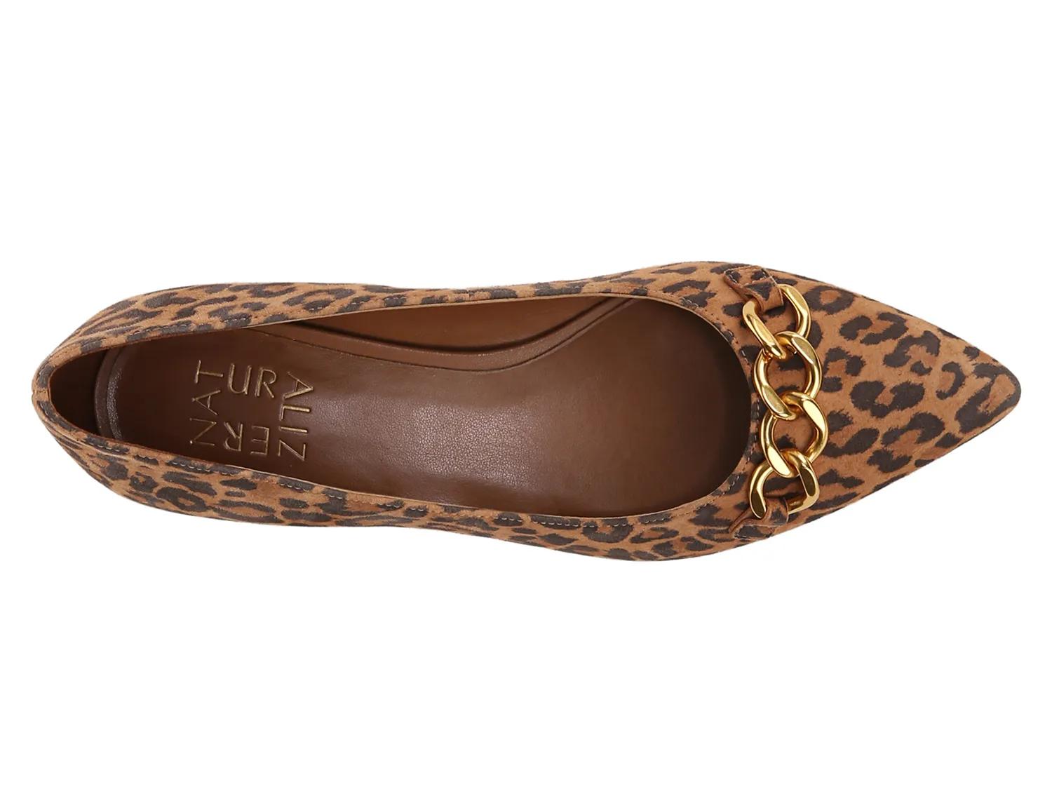 Becca Pump