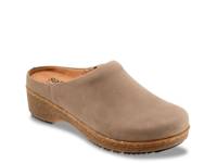 Arvada Clog Tan Nubuck view