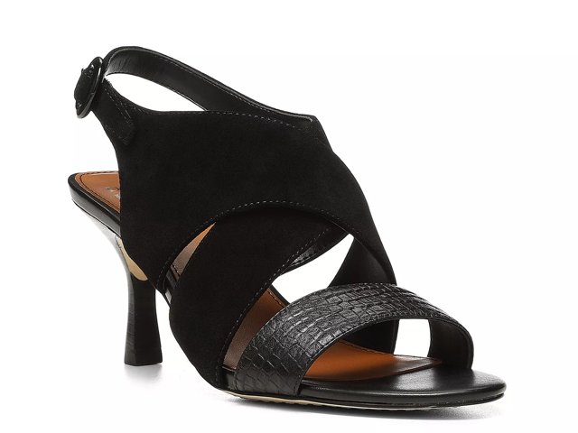 Ianna Sandal