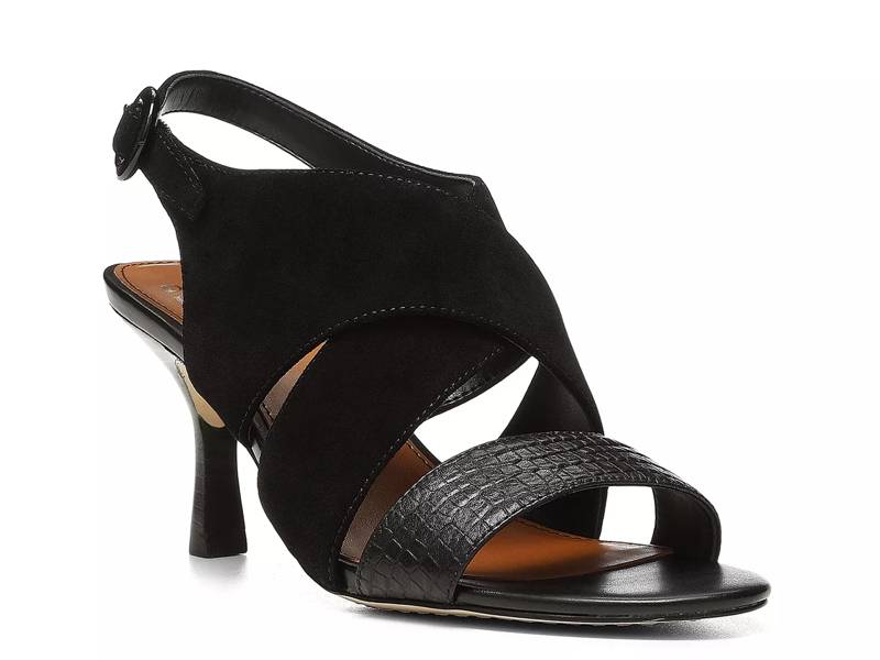 Ianna Sandal