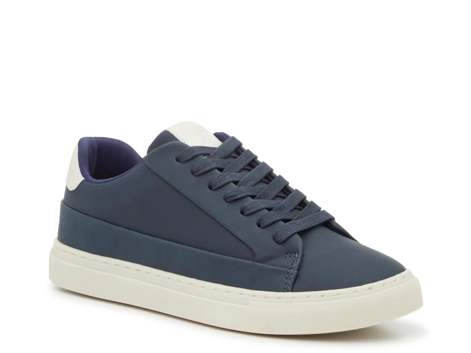 Elgen Sneaker - Men's - image 1
