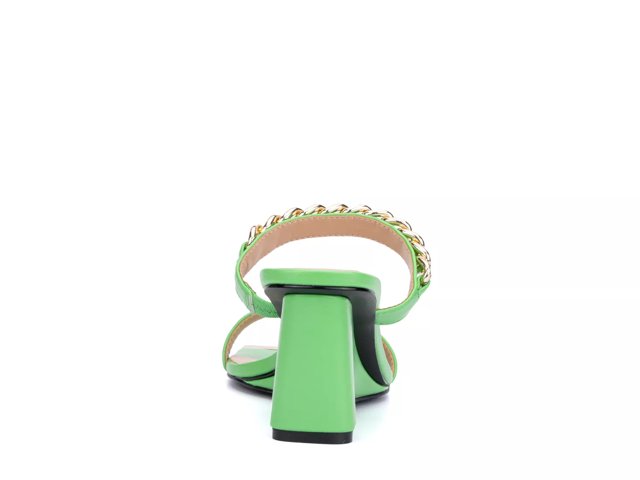 Magnifica Wedge Sandal