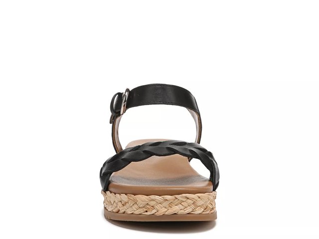 Neila Sandal