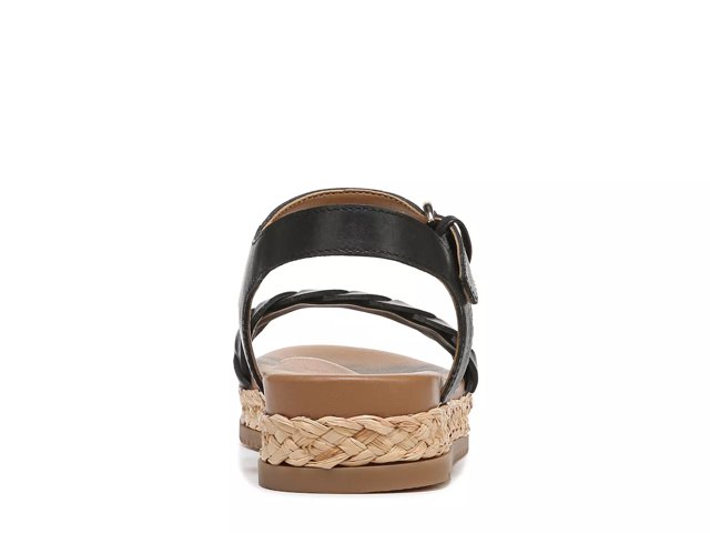 Neila Sandal