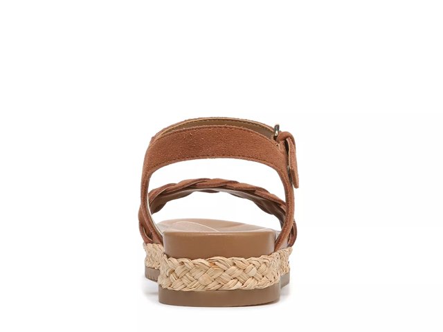 Neila Sandal