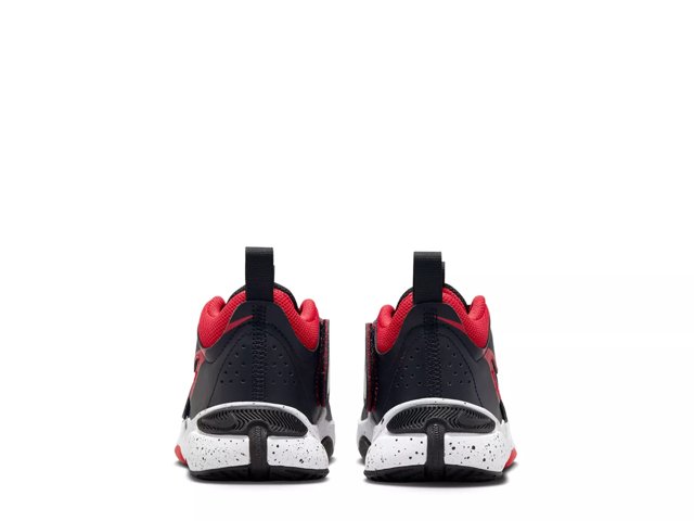 Team Hustle D 11 Basketball Sneaker - Kids'