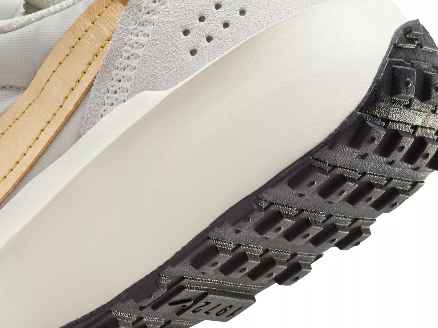 Waffle Debut Running Shoe - Women's