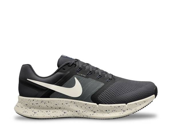 Click to shop men's nike running shoes