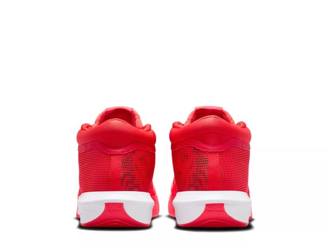 LeBron Witness 8 Basketball Shoe - Men's