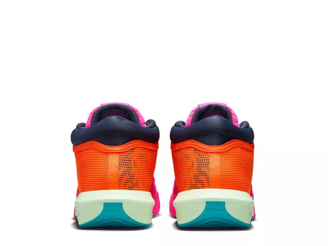 LeBron Witness 8 Basketball Shoe - Men's