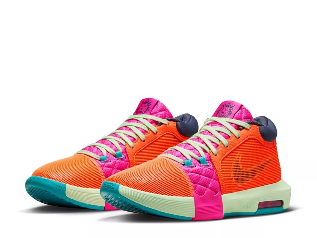 LeBron Witness 8 Basketball Shoe - Men's